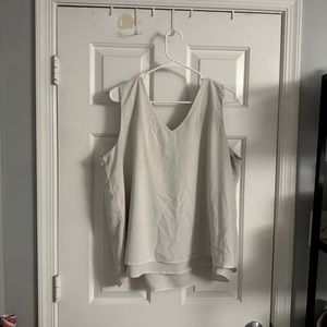 Blouse perfect for work or dressy casual outfits